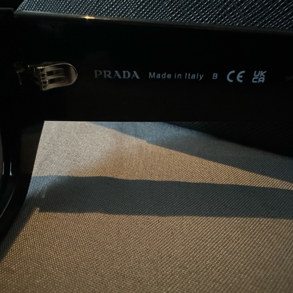Brand new Prada glasses - Picture 5 of 6